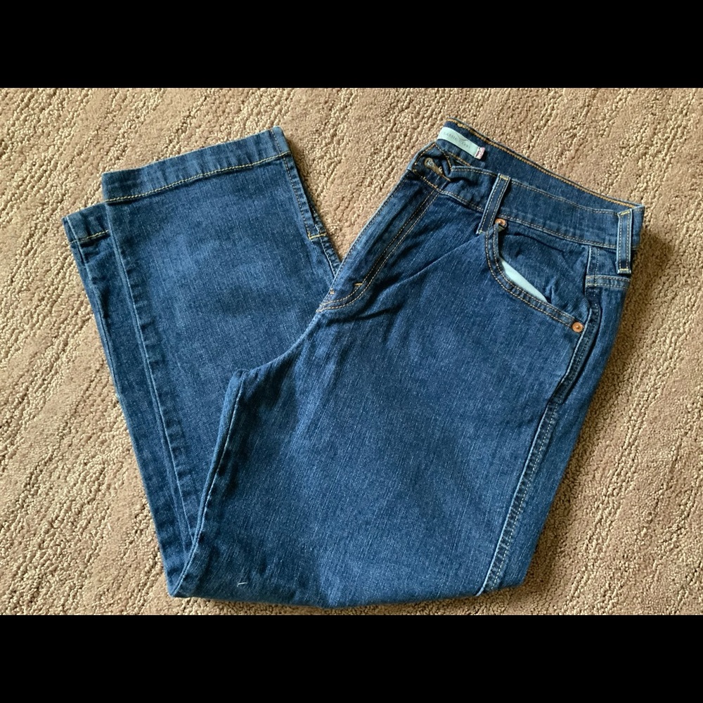 Women’s size 16 Levi capris